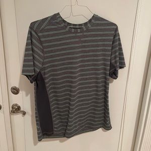 Lululemon Striped Green and Gray T-Shirt - Large